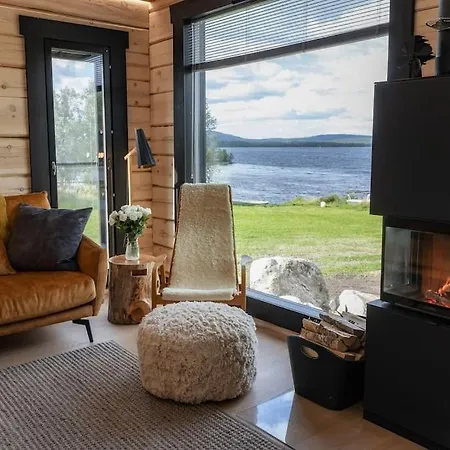 Βίλα Upea Lapin Kulta Hirsihuvila Inarijaerven Rannalla *