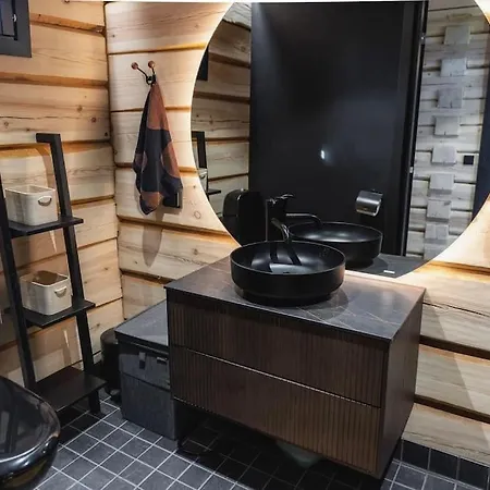 Βίλα Upea Lapin Kulta Hirsihuvila Inarijaerven Rannalla Inari