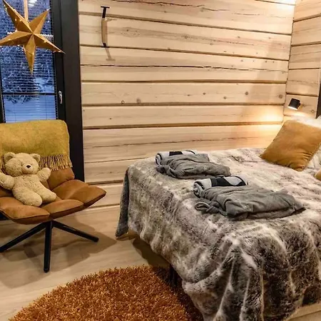 Βίλα Upea Lapin Kulta Hirsihuvila Inarijaerven Rannalla