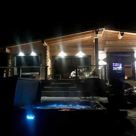 Upea Lapin Kulta Hirsihuvila Inarijaerven Rannalla Βίλα Inari