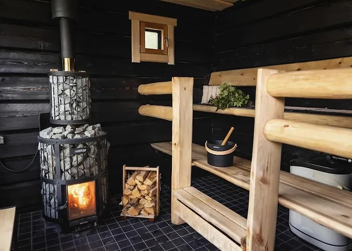 Upea Lapin Kulta Hirsihuvila Inarijaerven Rannalla Villa *