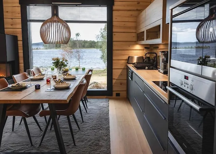 Upea Lapin Kulta Hirsihuvila Inarijaerven Rannalla Villa