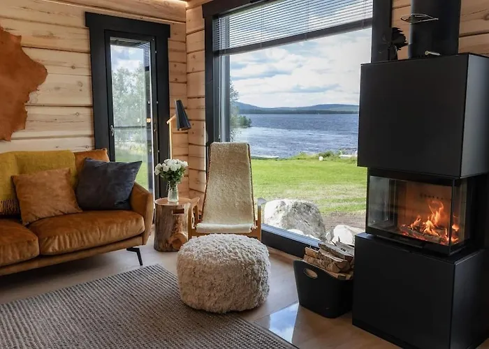 Villa Upea Lapin Kulta Hirsihuvila Inarijaerven Rannalla *