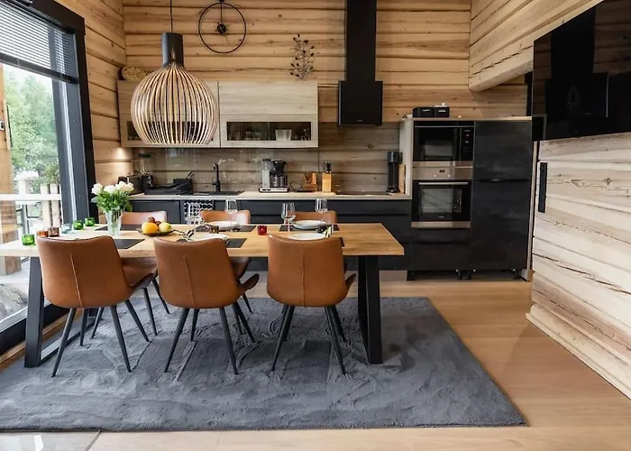 Upea Lapin Kulta Hirsihuvila Inarijaerven Rannalla Villa Enare