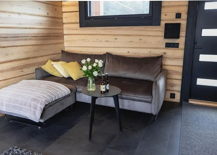 Villa Upea Lapin Kulta Hirsihuvila Inarijaerven Rannalla