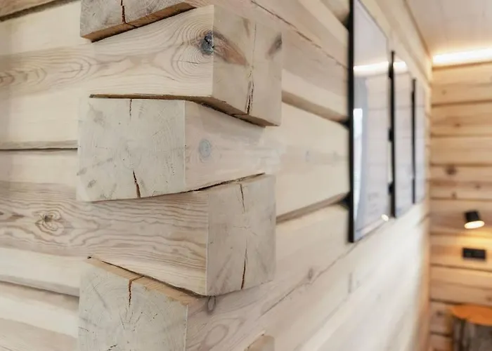 Upea Lapin Kulta Hirsihuvila Inarijaerven Rannalla * Enare