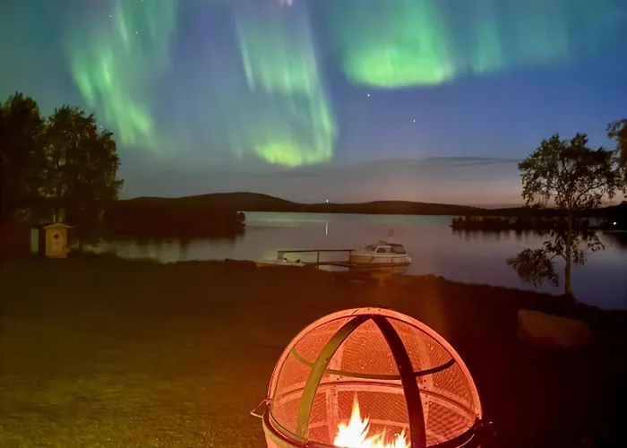 Upea Lapin Kulta Hirsihuvila Inarijaerven Rannalla * Enare